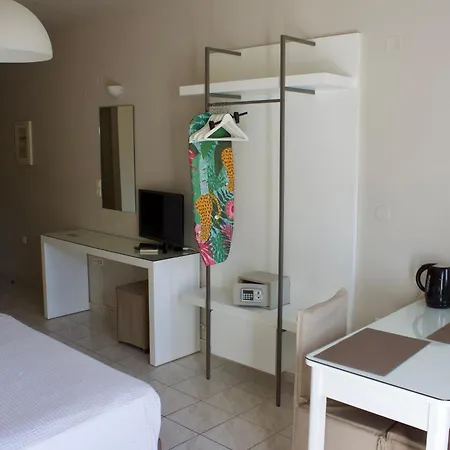 Notos Luxury Кателиос